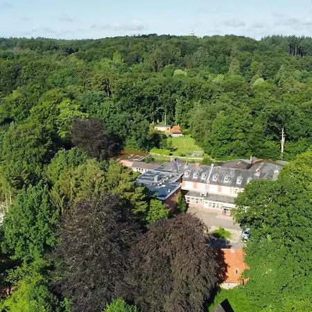 Parkhotel Keck - Castillo Del Bosque Wingst