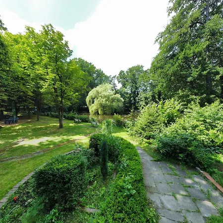 Parkhotel Keck - Castillo Del Bosque Hotell Wingst