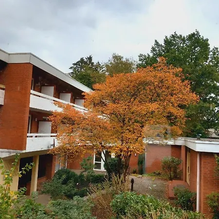 Parkhotel Keck - Castillo Del Bosque Hotell Wingst