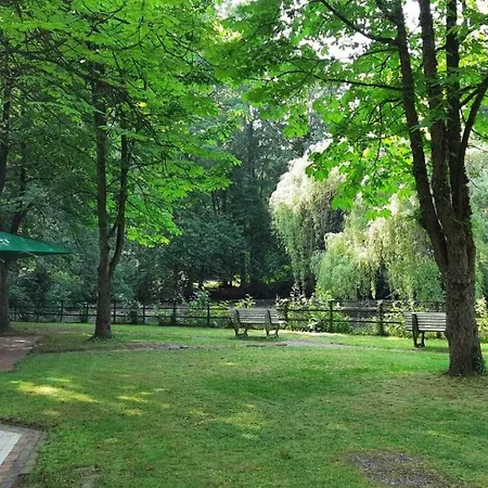 Parkhotel Keck - Castillo Del Bosque Wingst