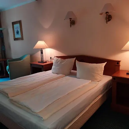 Parkhotel Keck - Castillo Del Bosque Wingst