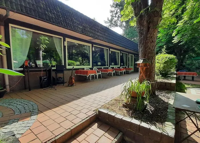Parkhotel Keck - Castillo Del Bosque 3*