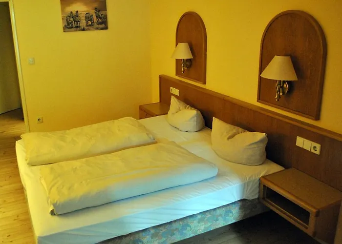 Parkhotel Keck - Castillo Del Bosque Hotel 3*