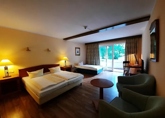 Parkhotel Keck - Castillo Del Bosque 3*